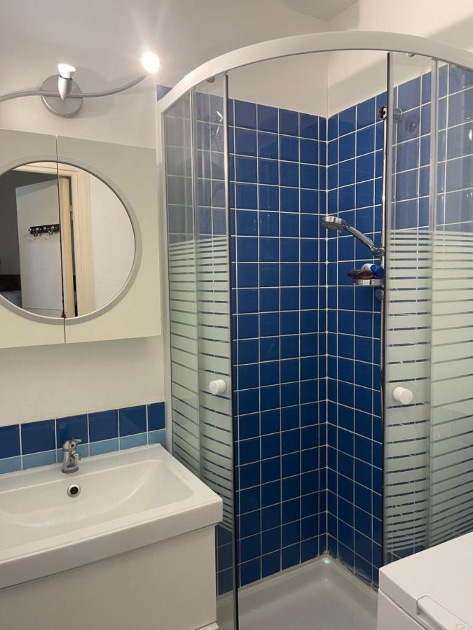 Appartement Bord De Mer Avec Piscine Cagnes-sur-Mer Bagian luar foto
